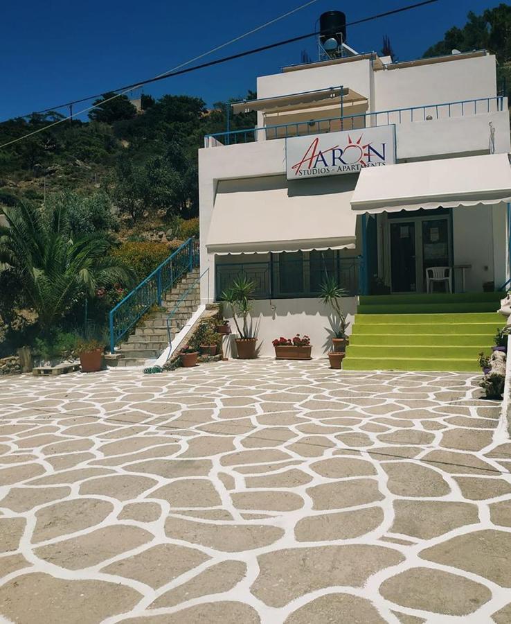 Aaron Studios Apartments Agia Fotia  ภายนอก รูปภาพ