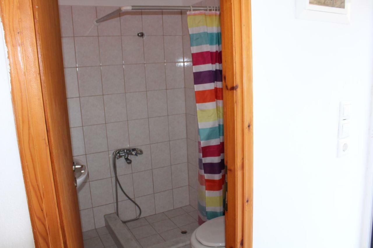 Aaron Studios Apartments Agia Fotia  ภายนอก รูปภาพ