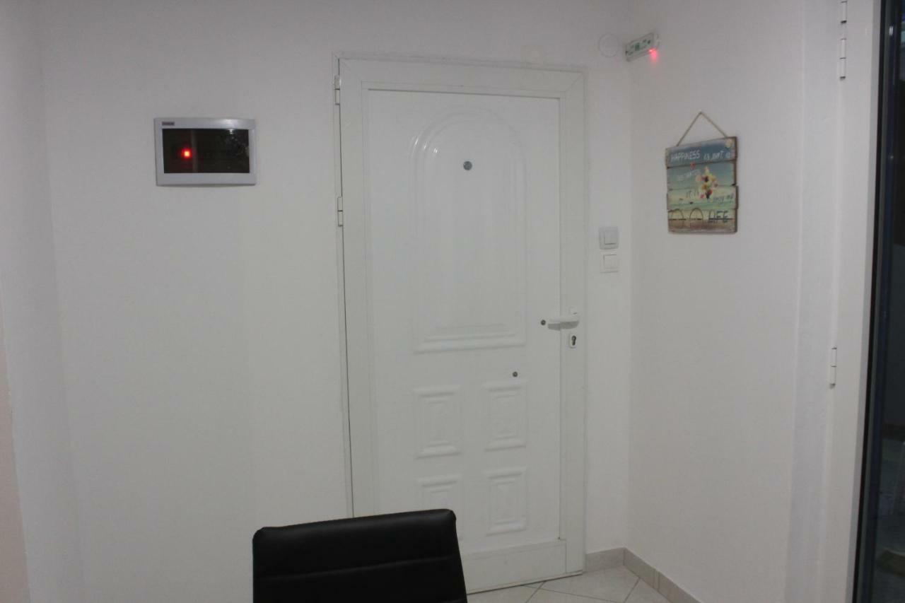 Aaron Studios Apartments Agia Fotia  ภายนอก รูปภาพ