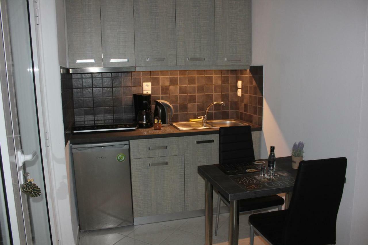 Aaron Studios Apartments Agia Fotia  ภายนอก รูปภาพ