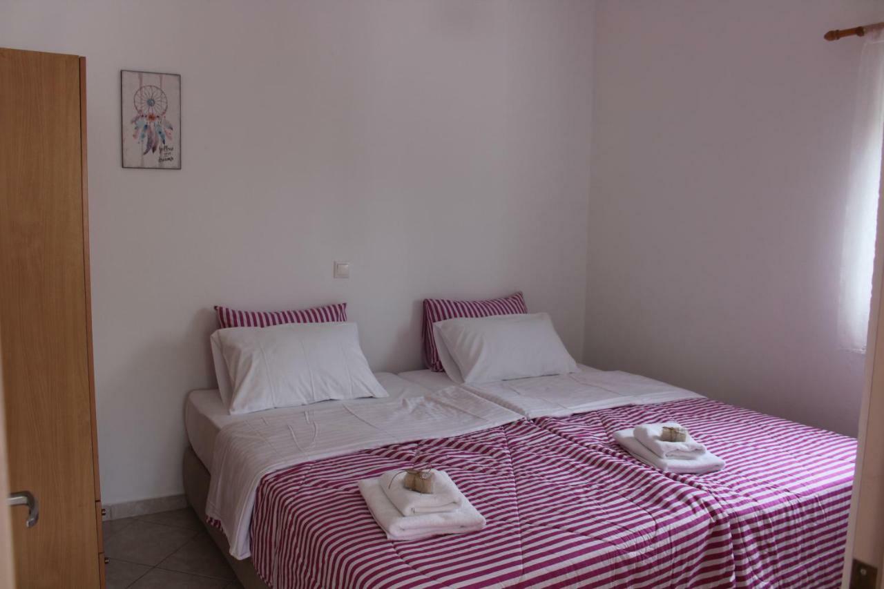 Aaron Studios Apartments Agia Fotia  ภายนอก รูปภาพ