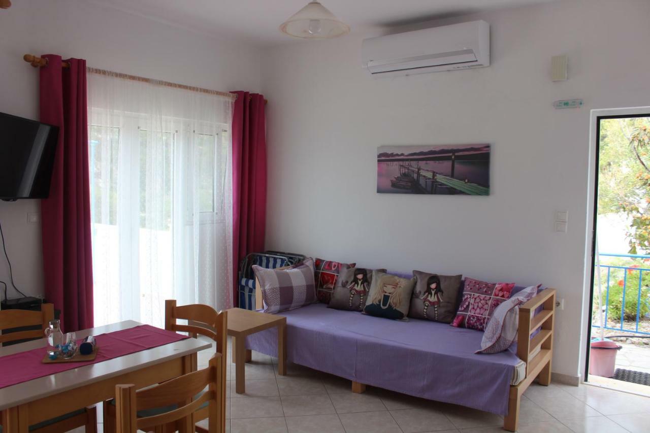 Aaron Studios Apartments Agia Fotia  ภายนอก รูปภาพ