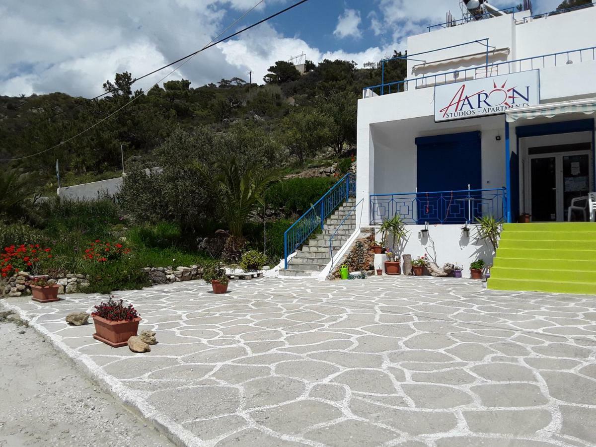 Aaron Studios Apartments Agia Fotia  ภายนอก รูปภาพ